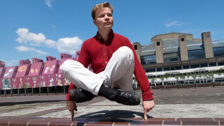 Geordie Greep: «La música no debería sentirse como un trabajo» | El exvocalista de Black Midi se presenta el martes 11 en Niceto