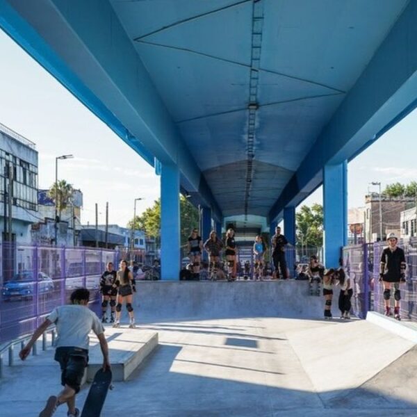 Lanús: habilitaron el Paseo Manuel Quindimil en el Puente Arenas